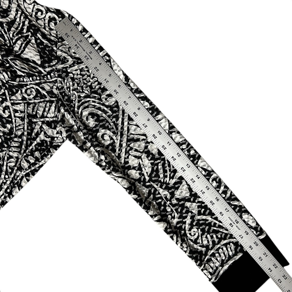 CHICO'S Jacket sz 1 (8/10) Black White Abstract Print Pockets Sporty Lightweight - Picture 6 of 9